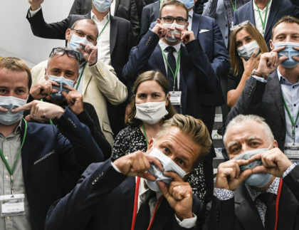 Les Trophées de l'Environnement Photo équipe avec masques COVID 19